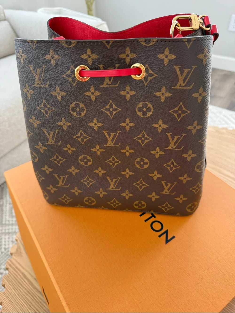 Louis Vuitton bag top